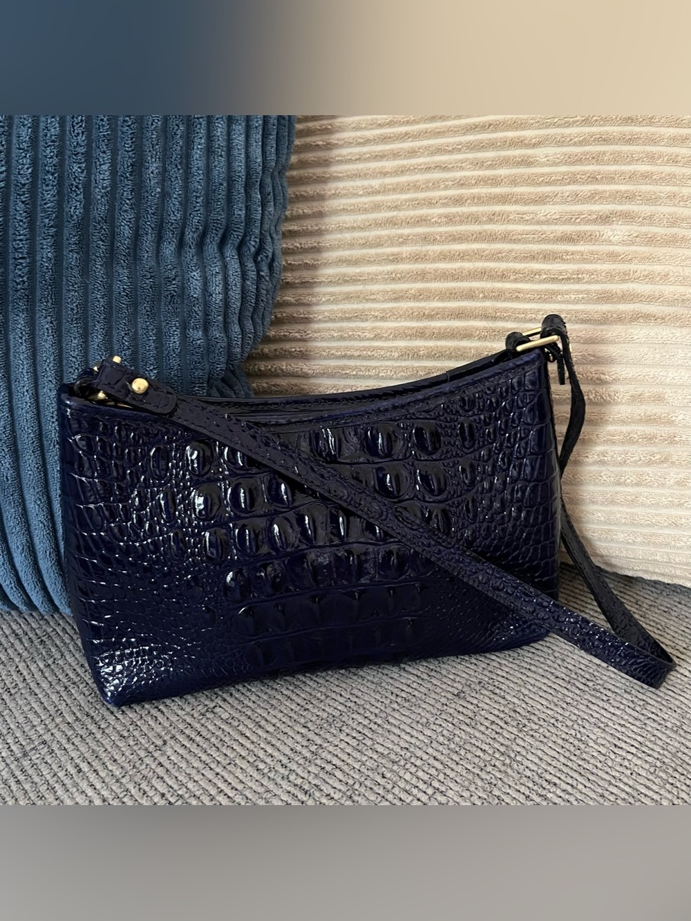 Brahmin Shayna navy blue embossed Melbourne collection shoulder bag EUC